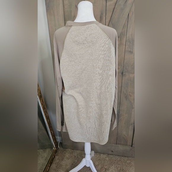 DIKOTOMY Contrast jersey longsleeve raglan crew neck tee. Taupe/tan. Size XL NWT - Picture 9 of 10